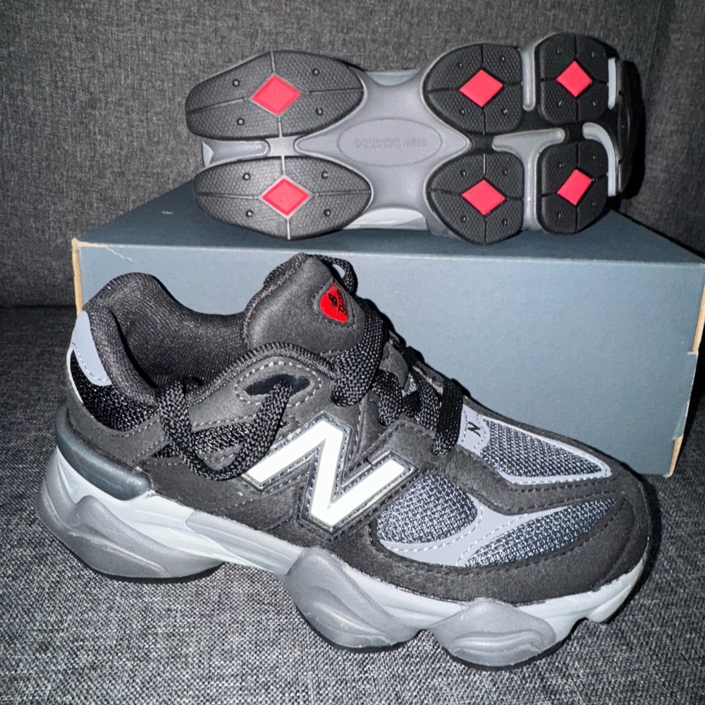 New / Kids New Balance 9060